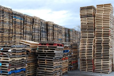 Don’t Scrap Them! The Importance of Used Pallets